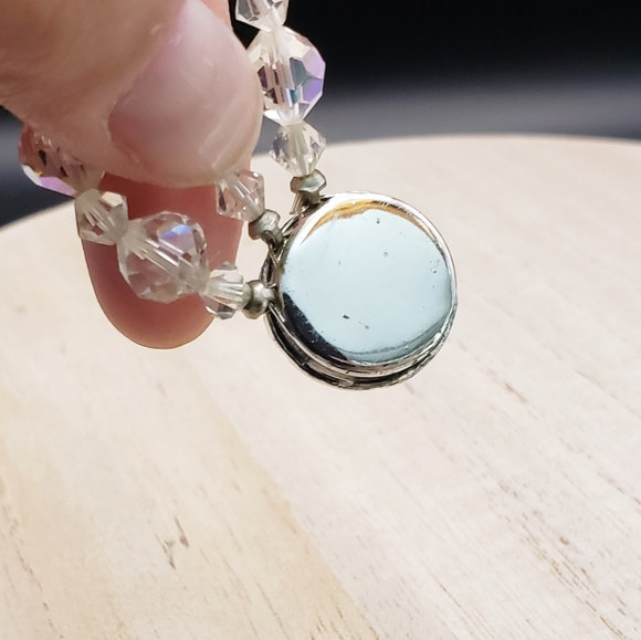 Aurora Borealis 3 Strand Crystal Beaded Bracelet - Picture 5 of 8